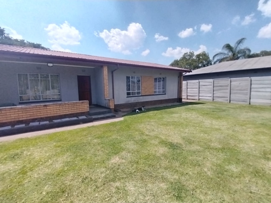 3 Bedroom Property for Sale in Bodorp North West